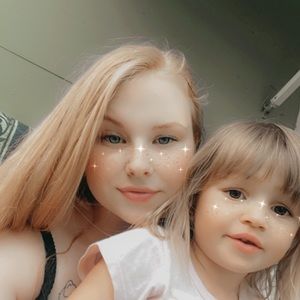 Meet your Posher, Hayley